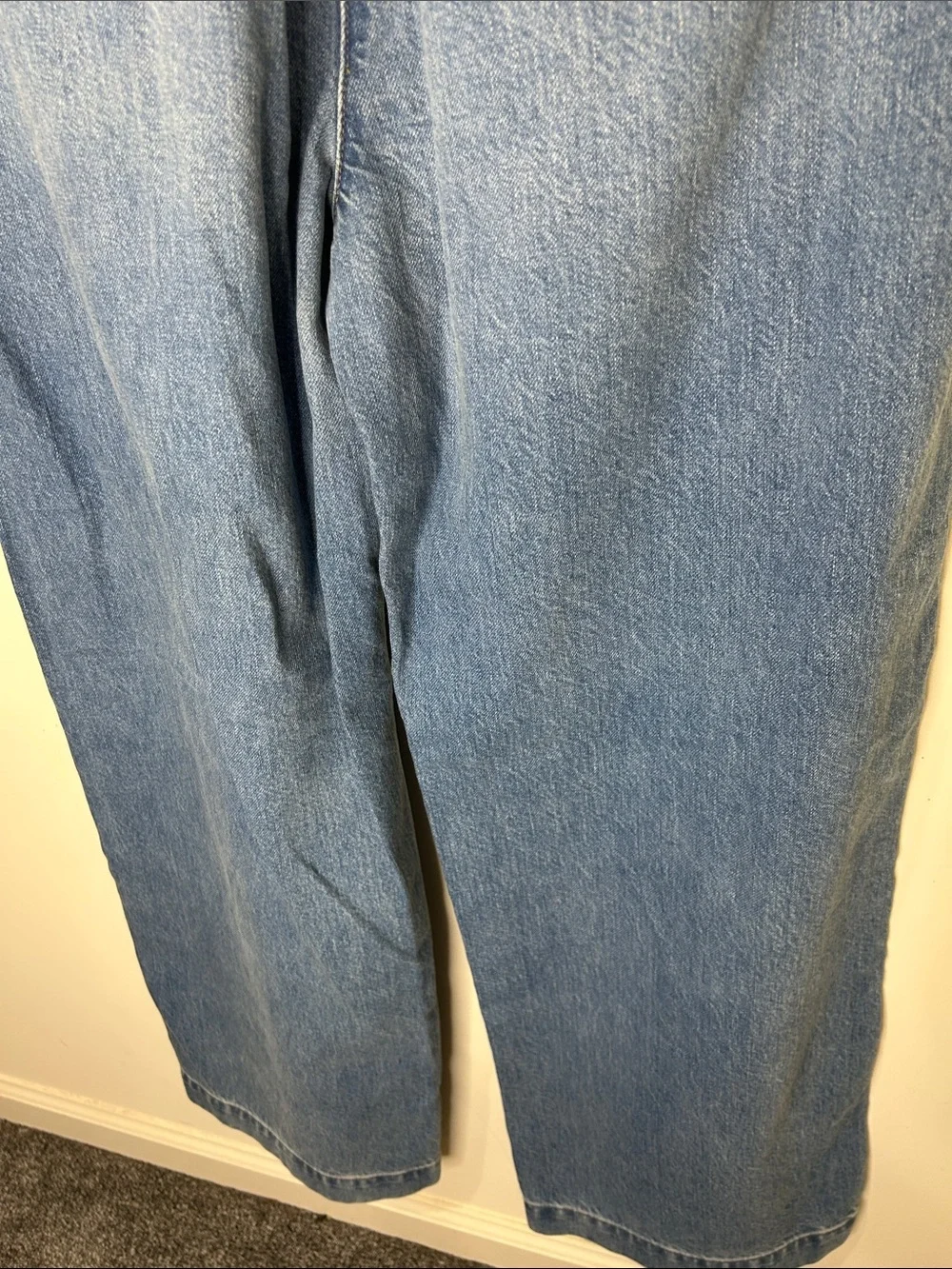 NWT J. CREW Wide-leg Essential jean in Ruth wash Size 29